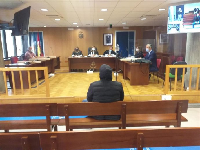 Juicio en la sección quinta de la Audiencia de Pontevedra contra un hombre que intentó matar al amante de su prometida