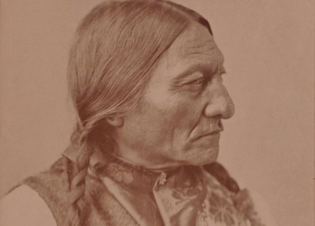 Toro Sentado en 1885