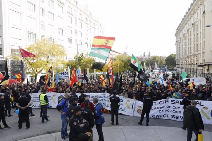 Archivo - Manifestación en la Puerta del Sol de Madrid en 2018 convocada por la plataforma Jusapol