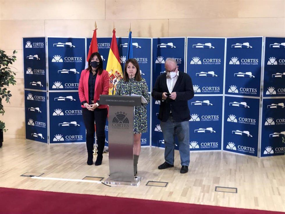 De izquierda a derecha: Ana Sánchez, Patricia Gómez Urbán José Francisco Martín.