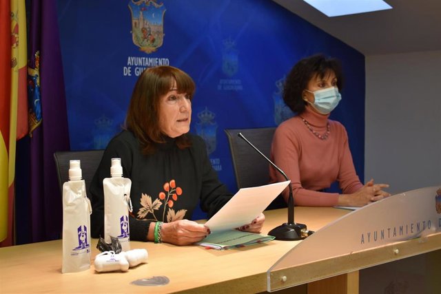 La concejala de Seguridad, Pilar Sánchez, en una rueda de prensa en la que ha comparecido junto a la concejala de Medio Ambiente, María Ángeles García.