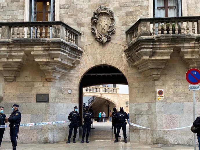 Cordón policial durante la vista previa a los 72 acusados de narcotráfico.