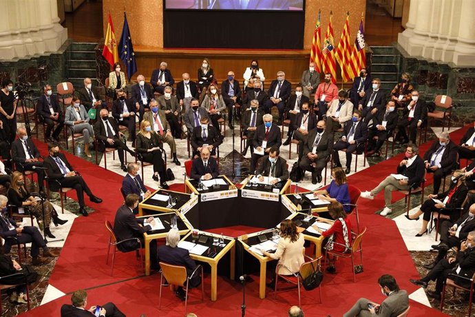 La Cumbre empresarial entre los territorios de la antigua Corona de Aragón quiere impulsar de las relaciones económicas