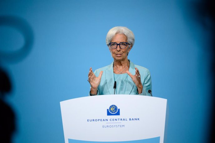 Archivo - FILED - 22 July 2021, Frankfurt: European Central Bank (ECB) President Christine Lagarde speaks during the ECB Governing Council Press Conference. Lagarde said that the biggest challenge facing the European economic recovery is whether the aut