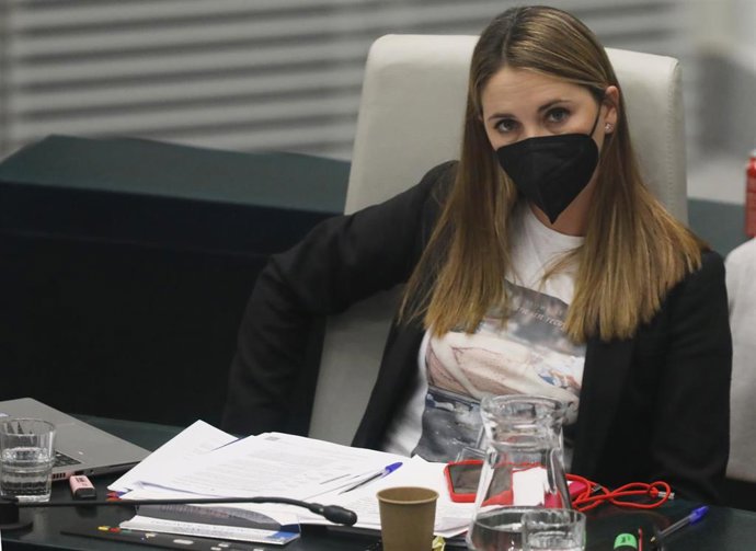 La portavoz del PSOE en el Ayuntamiento, Mar Espinar, en una sesión plenaria del Ayuntamiento de Madrid en el Palacio de Cibeles, en Madrid, (España). 