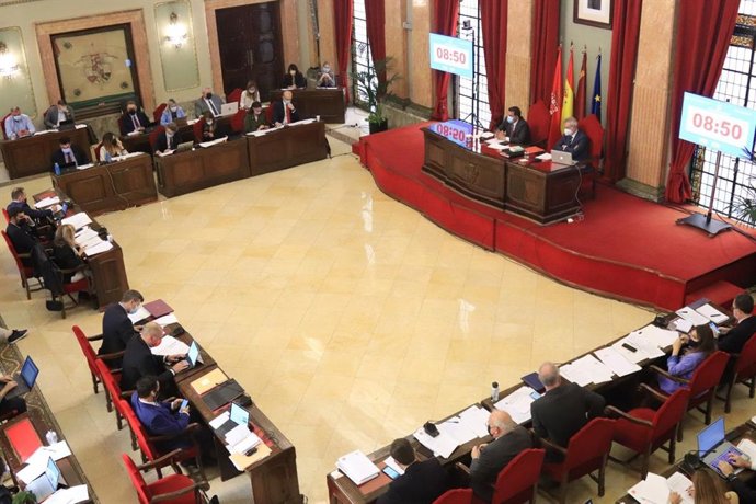 Pleno del Ayuntamiento de Murcia presidido por el alcalde, José Antonio Serrano