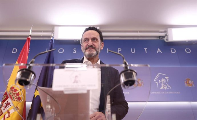 El vicesecretario general de Ciudadanos (Cs) y portavoz adjunto de la formación naranja en el Congreso de los Diputados, Edmundo Bal, responde a los medios en una rueda de prensa en el Congreso 