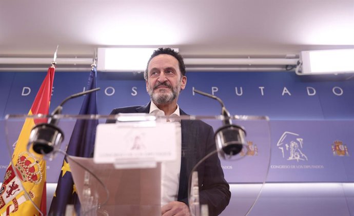El vicesecretario general de Ciudadanos (Cs) y portavoz adjunto de la formación naranja en el Congreso de los Diputados, Edmundo Bal, responde a los medios en una rueda de prensa en el Congreso de los Diputados, a 27 de octubre de 2021, en Madrid, (Espa