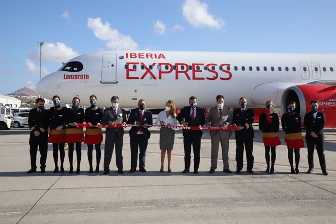 Presentación del avión 'Lanzarote' de Iberia Express