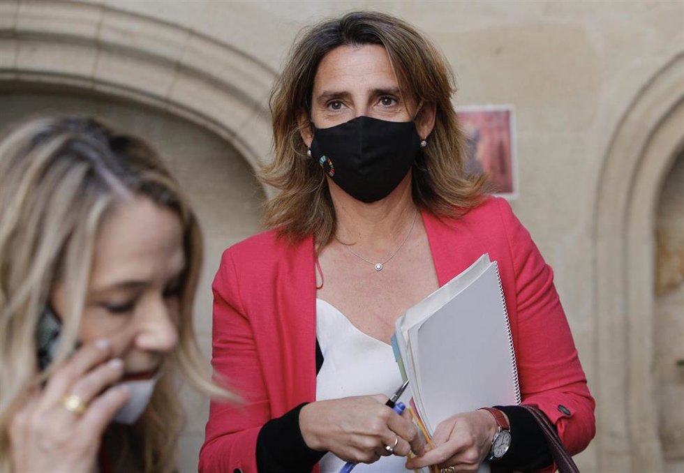 La vicepresidenta tercera y ministra de Transición Ecológica y Reto Demográfico, Teresa Ribera, a su llegada a la XXXI Cumbre Hispano-Portuguesa, a 28 de octubre de 2021, en Trujillo, Cáceres, Extremadura (España). La 32 Cumbre Hispano-Portuguesa se cel
