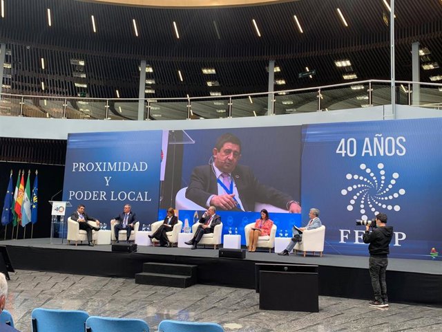 Mesa redonda en la que ha intervenido Francisco Reyes