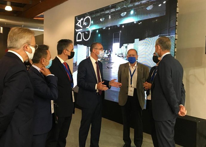 El consejero de Salud del Principado de Asturias, Pablo Fernández, asiste a la inauguración del 38 Congreso Nacional de Ingeniería Hospitalaria, en el recinto ferial gijonés 'Luis Adaro'