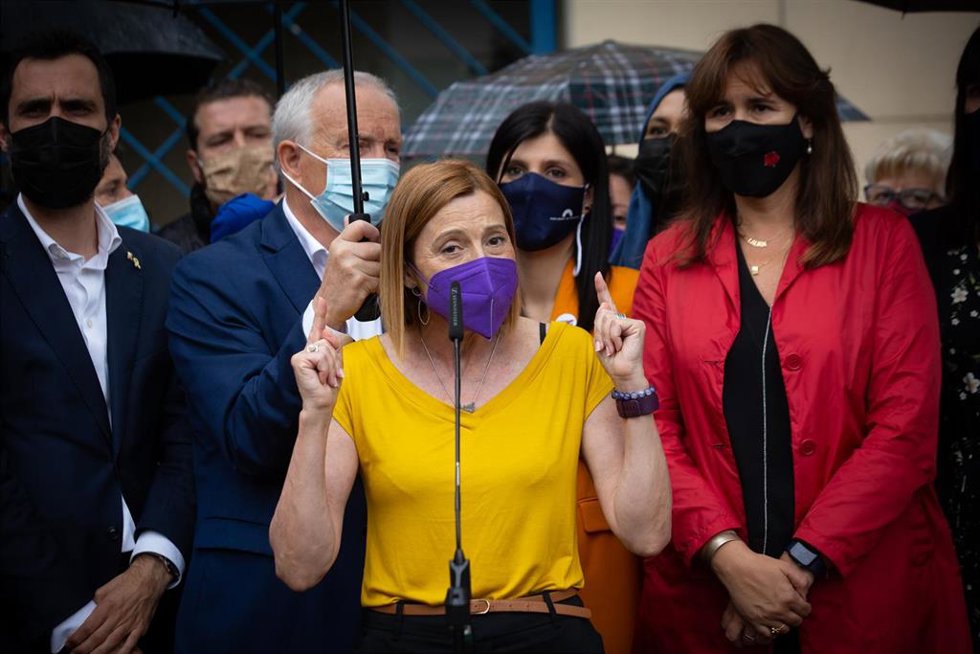 Archivo - La expresidenta del Parlament de Catalunya Carme Forcadell (ERC), a su salida de la prisión de Wad-Ras, un día después de ser indultada por el Gobierno de España, a 23 de junio de 2021, en Barcelona, Catalunya (España). 