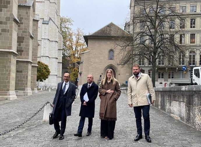El director general de Cooperación al Desarrollo, Josep Desquens; el delegado del Govern en Suiza, Gabriel Boichat; la consellera Victria Alsina, y el secretario de Acción Exterior, Gerard Figueras, en Ginebra.