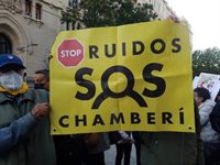 Vecinos de Chamberí protestan de nuevo para exigir la clausura de las terrazas Covid de Ponzano