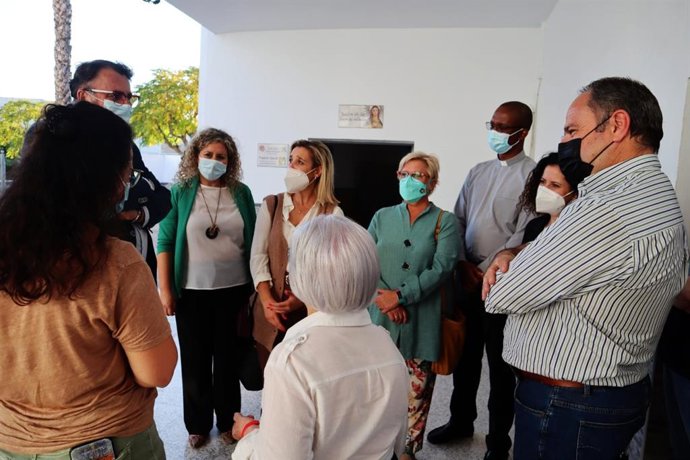 El Equipo de Gobierno de Alcalá de Guadaíra destaca la labor de las hermandades de la barriada La Paz-Instituto y su dimensión social así como el trabajo de Caritas de la Parroquia de la Inmaculada con su Proyecto 'Samuel'.