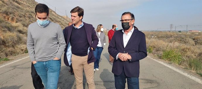 El presidente del PP aragonés, Luis María Beamonte, ha visitado la Comarca de la Ribera Baja