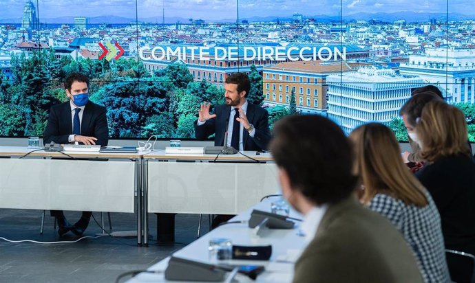 Archivo - El líder del PP, Pablo Casado, reúne al comité de dirección del PP para explicar los escollos de la negociación con el PSOE para renovar el CGPJ. En Madrid, a 26 de febrero de 2021.