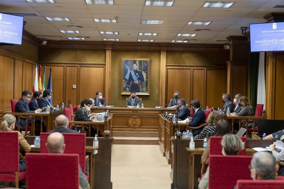 La corporación provincial en la sesión plenaria de este jueves