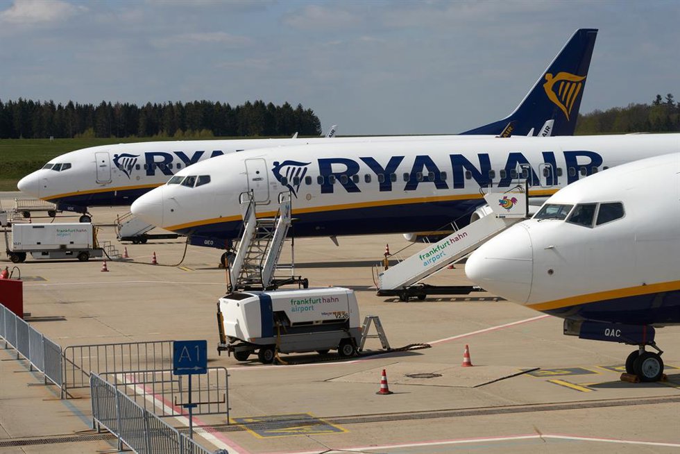 Archivo - Aviones de Ryanair.