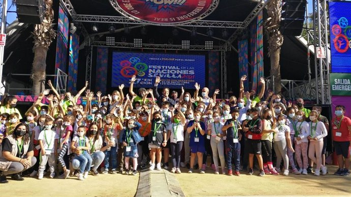 Menores del Polígono Sur en el Festival de las Naciones