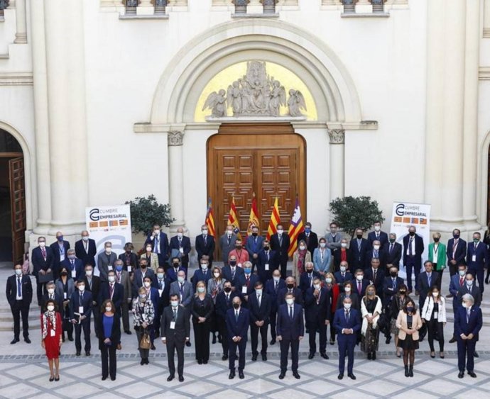 Una cimera de reúne 80 empresarios de Catalunya, Aragón, Comunidad Valenciana e Islas Baleares