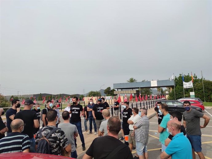 Archivo - Concentración de trabajadores de Pilkington