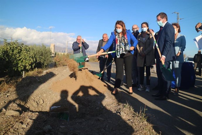 Carmen Crespo, en la colocación de la primera piedra de las obras de mejora de regadío proyectadas por la Comunidad de Regantes Barrancos de Sierra Nevada