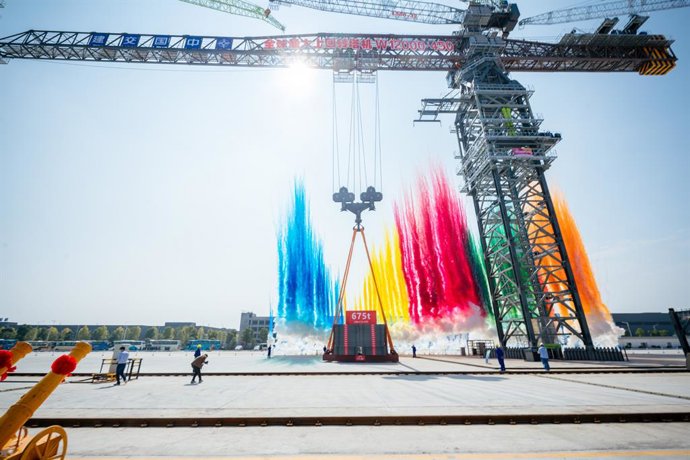 Zoomlion Releases Worlds Largest Top-Slewing Tower Crane, Leading the Era of Super-Large Tower Cranes