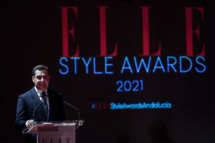 El presidente de la Junta, Juanma Moreno, durante la celebración de los 'ELLE Style Awards 2021'