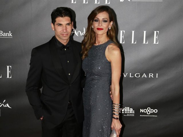 Eva González y Cayetano Rivera en lo Premios Elle Style