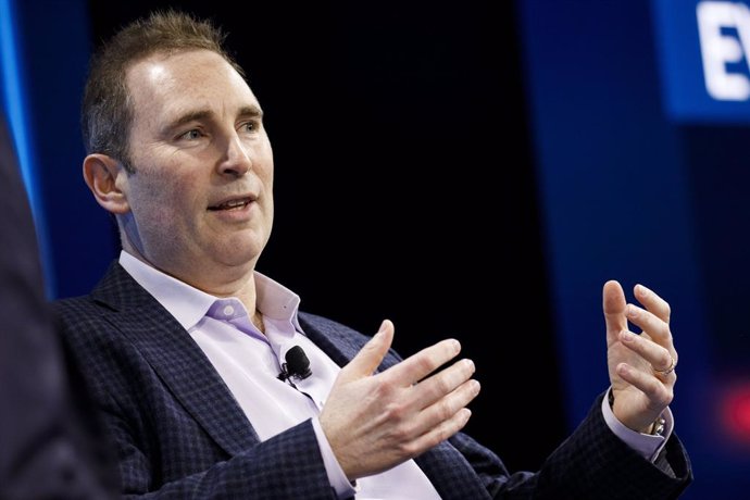 Archivo - FILED - 25 October 2016, US, Laguna Beach: Andy Jassy, chief executive officer of web services at Amazon, speaks during the WSJD Live Global Technology Conference. Amazon announced that company founder Jeff Bezos will hand over the executive c