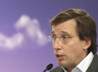 Almeida defiende el "compromiso fuerte contra la corrupción" de Pablo Casado