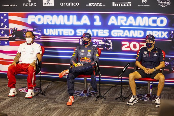 HAMILTON Lewis (gbr), Mercedes AMG F1 GP W12 E Performance, VERSTAPPEN Max (ned), Red Bull Racing Honda RB16B, PEREZ Sergio (mex), Red Bull Racing Honda RB16B, press conference during the Formula 1 Aramco United States Grand Prix 2021, 17th round of the