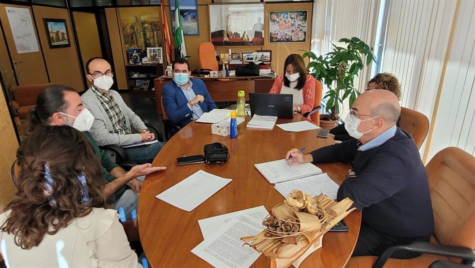 Reunión en la Delegación de Educación y Deporte.