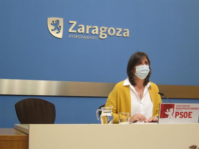 Archivo - La portavoz del grupo municipal del PSOE en el Ayuntamiento de Zaragoza, Lola Ranera