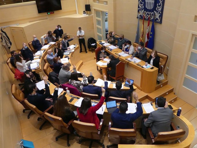 Pleno ordinario del Ayuntamiento de Segovia.