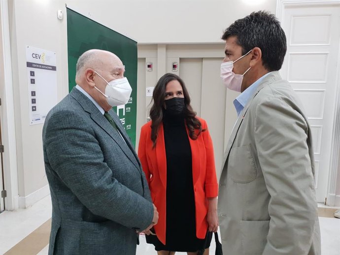 El presidente del Partido Popular de la Comunitat Valenciana, Carlos Mazón, se reúne con la Asociación de Trabajadores Autónomos (ATA)