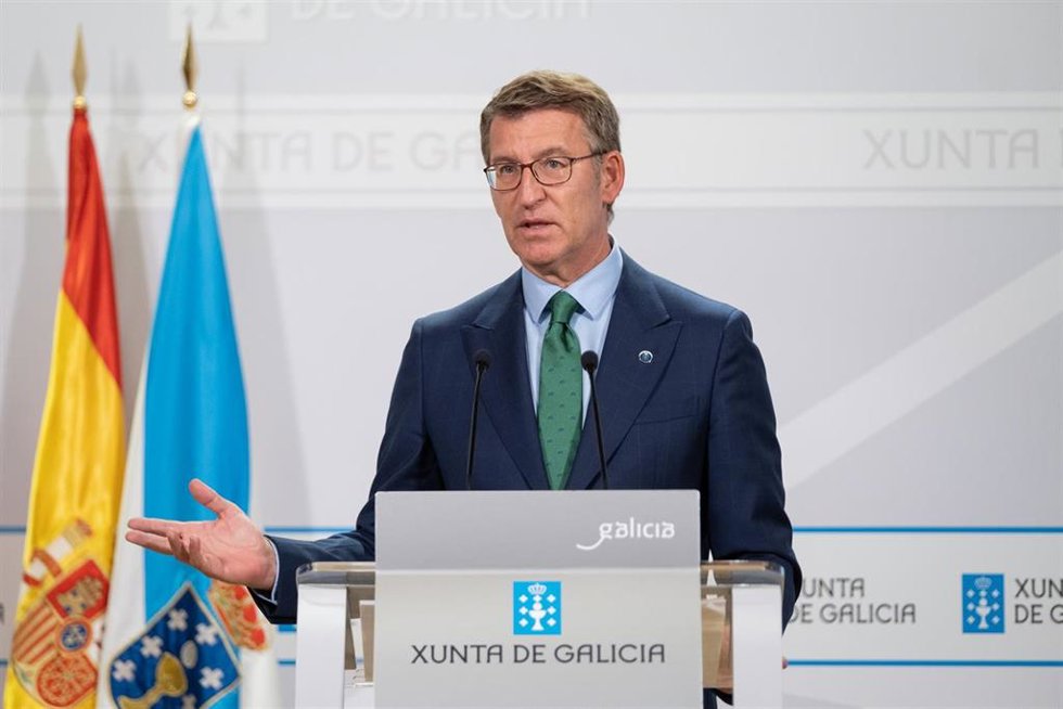 Archivo - El presidente de la Xunta, Alberto Núñez Feijóo, en una rueda de prensa