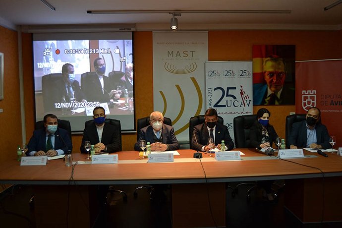 El presidente del Tribunal Constitucional,  Juan José González Rivas, ha inaugurado la Cátedra Adolfo Suárez en Cebreros (Ávila).