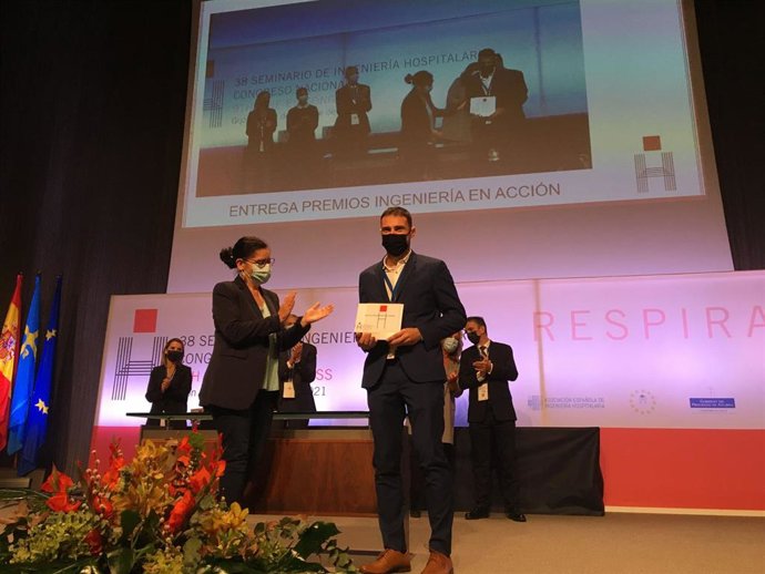La  gerente del Servicio de Salud del Principado de Asturias (Sespa), Concepción Saavedra, durante la clausura y entrega de premios del 38 Congreso Nacional de Ingeniería Hospitalaria/9TH IFHE-EU CONGRESS, recinto ferial gijonés 'Luis Adaro'