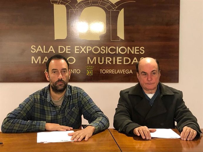 El concejal de ACpT Alejandro Pérez (izda) y el miembro de Arca Carlos García