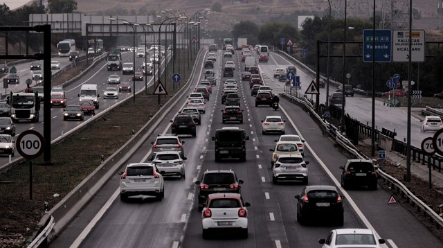 Tráfico en la carretera A-3, a 29 de octubre de 2021, en Madrid 