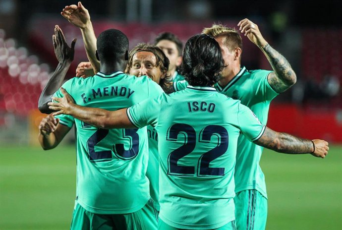 Archivo - Ferland Mendy, Luka Modri, Toni Kroos y  Francisco Alarcon "Isco" celebran un gol del Real Madrid
