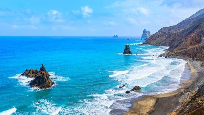 Archivo - Playa de Almáciga