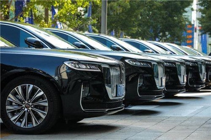 Photo shows Hongqi car at Financial Street Forum 2021 annual meeting venue