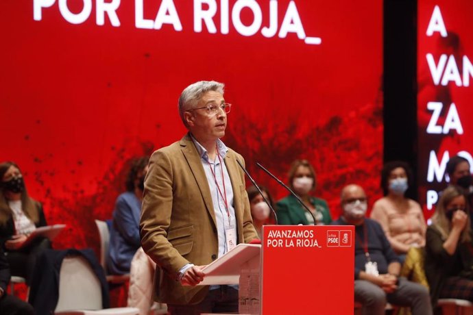 El secretario general del PSOE de La Rioja, Francisco Ocón, en su despedida del cargo en el 15 Congreso Regional del PSOE