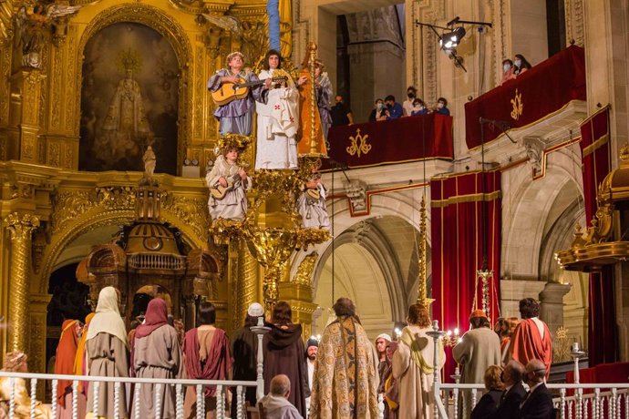 Primer ensayo general del Misteri d'Elx en la Basílica de Santa María