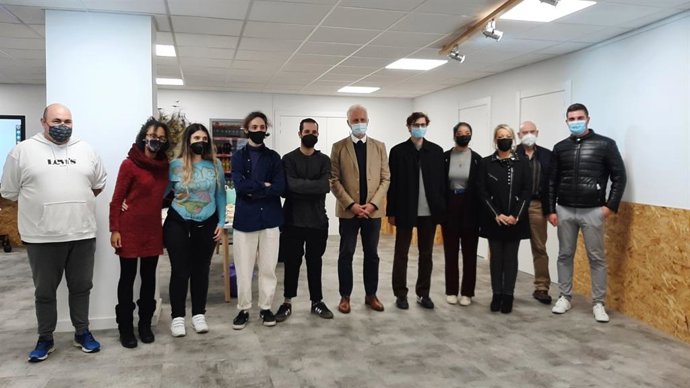 El alcalde de Logroño visita la sede del Consejo de la Juventud de Logroño