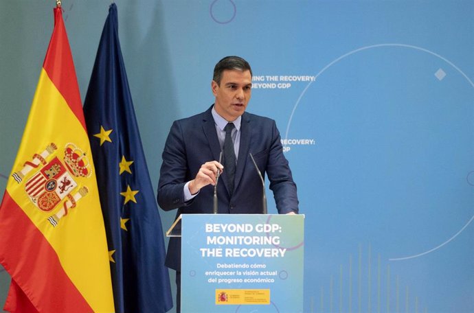 El presidente del Gobierno, Pedro Sánchez, clausura el seminario 'Monitoring the recovery: beyond GDP', en el Ministerio de Asuntos Económicos y Transformación Digital, a 25 de octubre de 2021, en Madrid (España). Durante el foro, en el que participan e